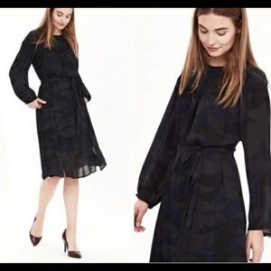 Banana Republic blue camo belted dress